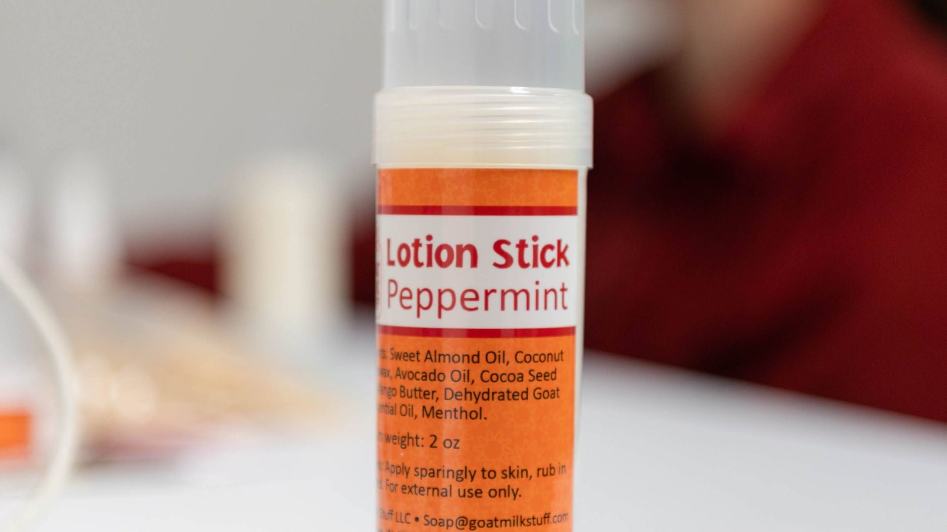 Keeps Feet Hydrated Without Mess