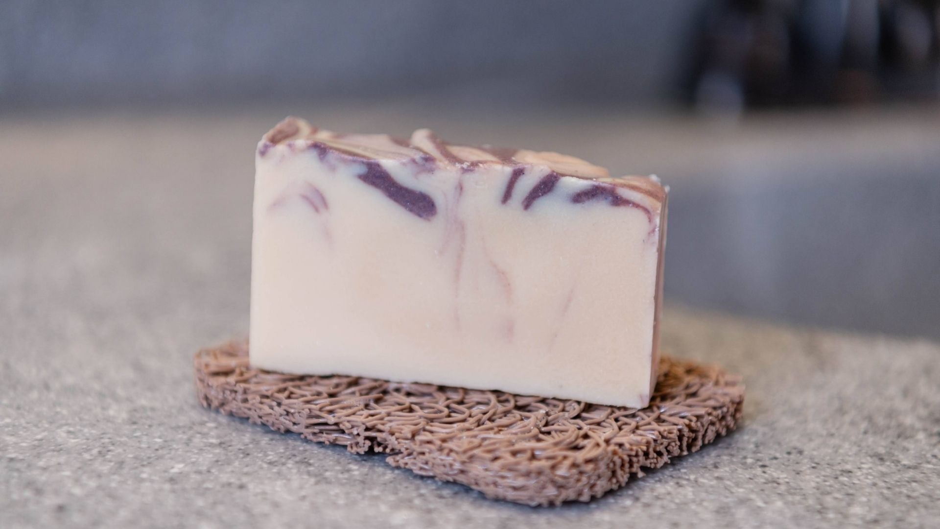 Excellent Lather, Light Scent, and Long-Lasting Bars