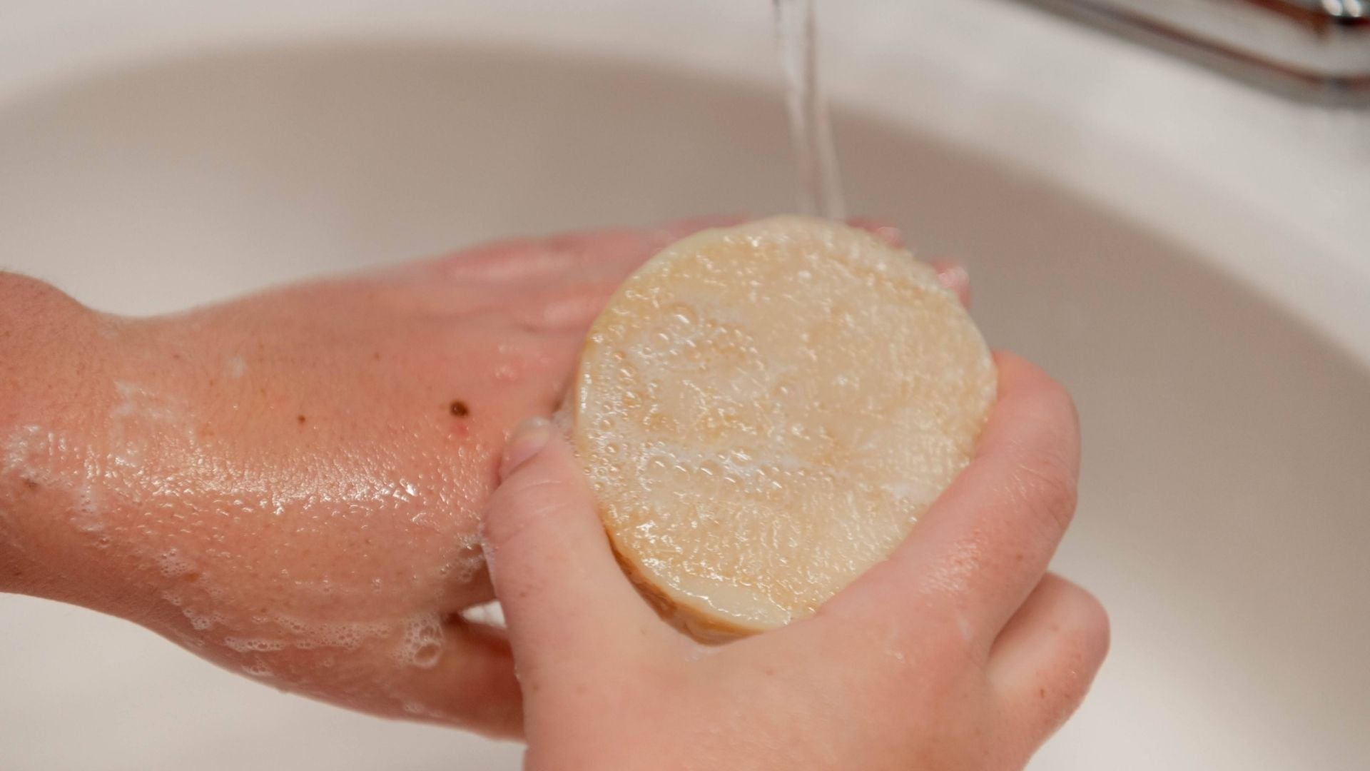 Gets rid of the dry, flaky skin