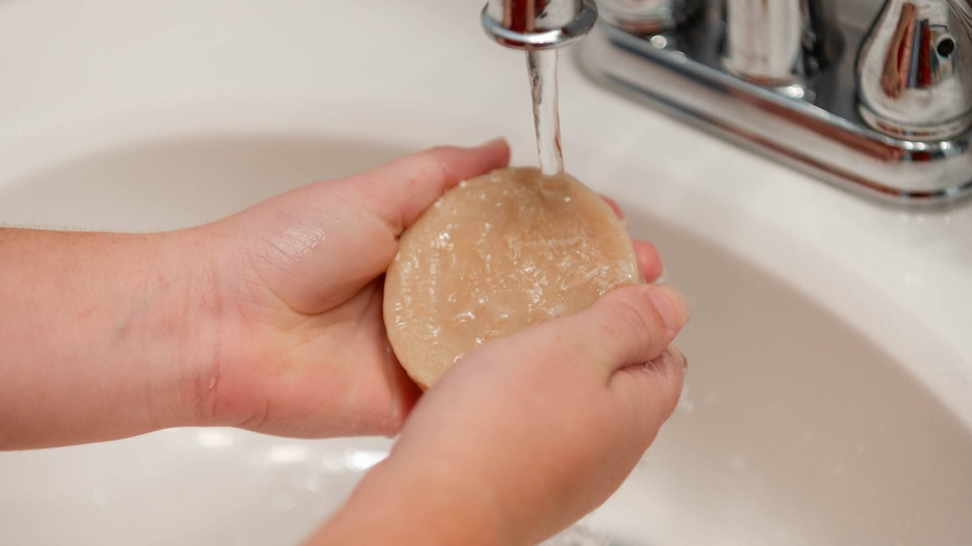Foot Spa Must-Have: Soothing & Exfoliating